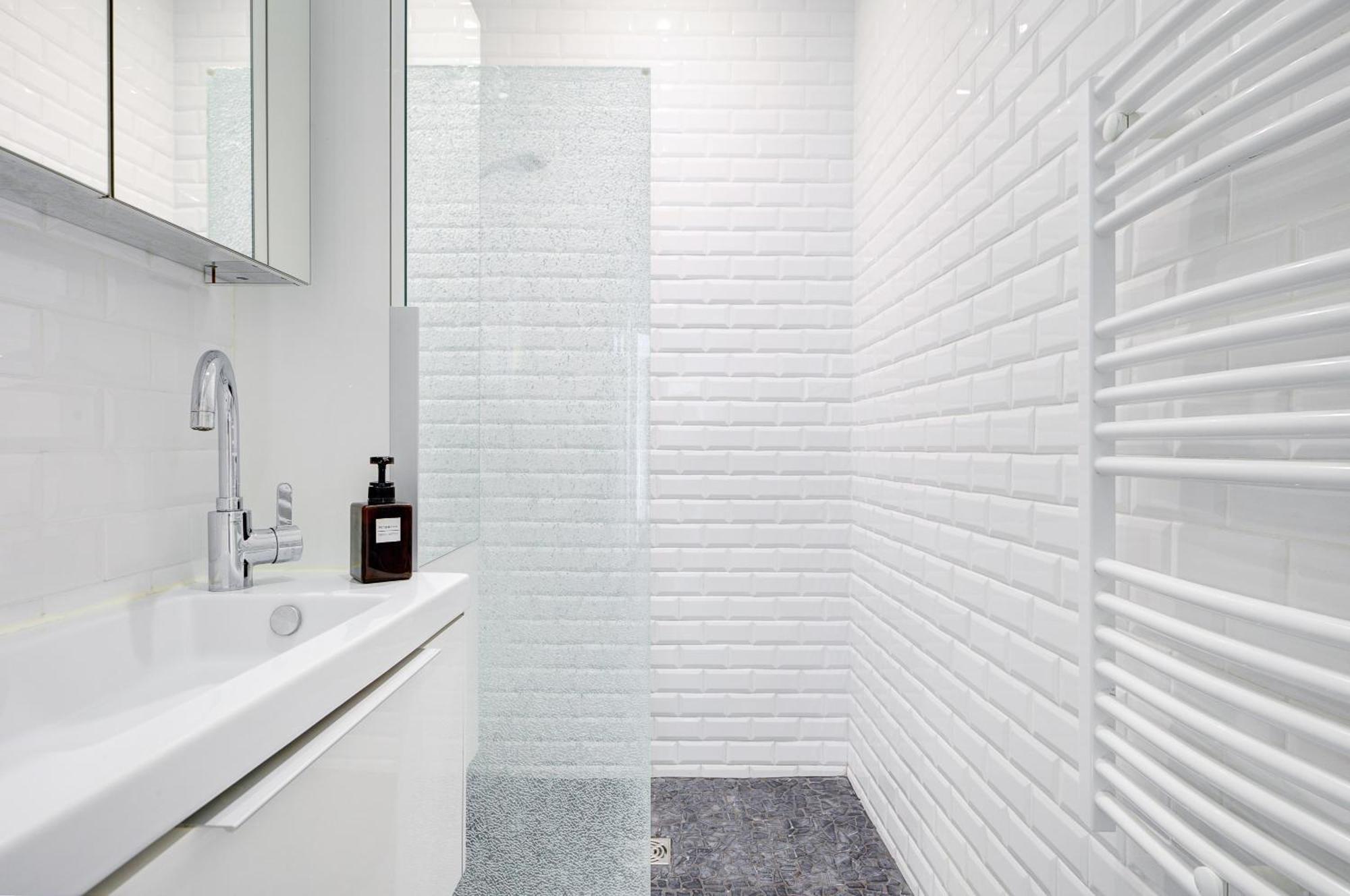 Lumineux Place Du Commerce